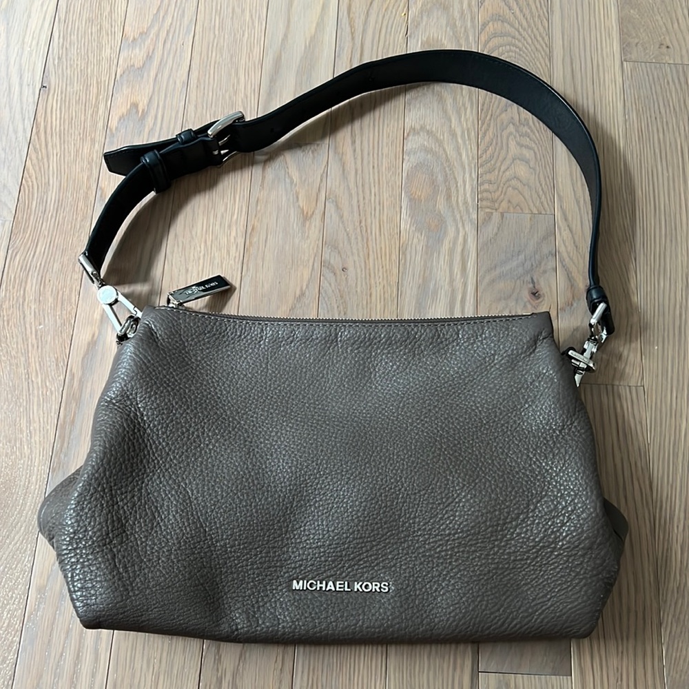 Authentic Michael Kors Shoulder Bag